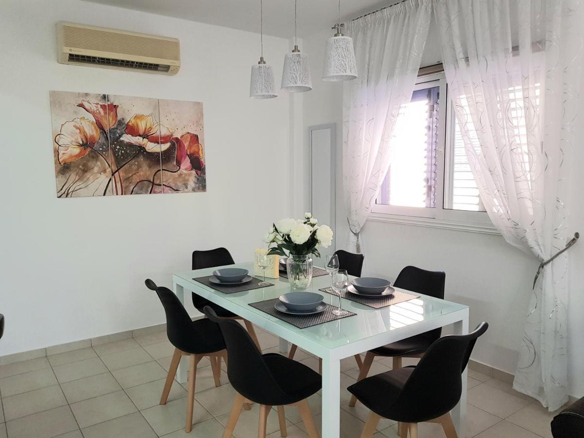 Paradise Gardens IV 2 Bd Amazing Apartment Paphos Exterior foto