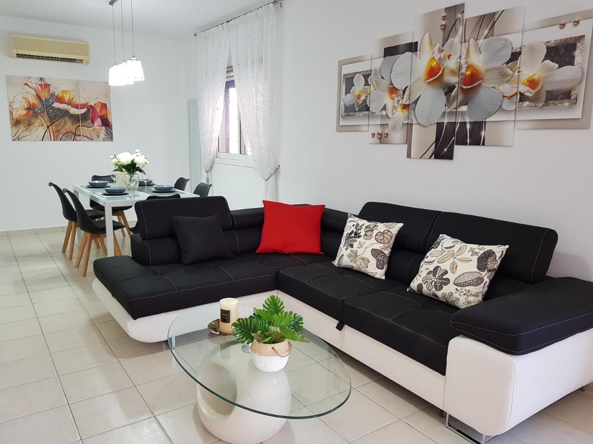 Paradise Gardens IV 2 Bd Amazing Apartment Paphos Exterior foto
